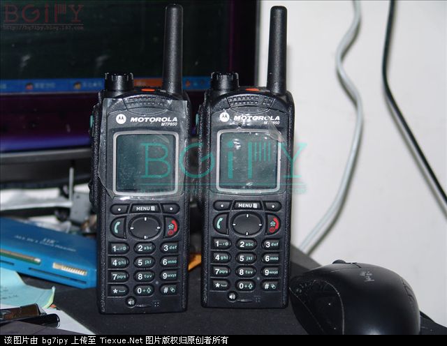 【烛光生存狂分享】各国部分警察、军队、特工等使用的对讲机——MOTOROLA系列通讯设备解析